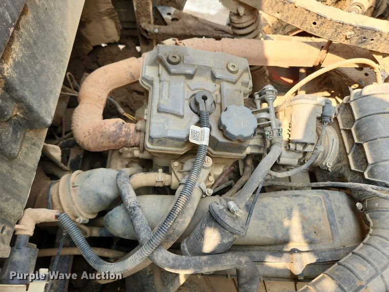 image for item LX9605 2015 Bobcat 3400XL  utility vehicle