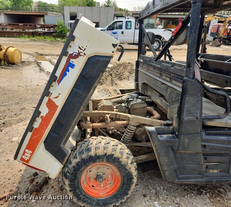 image for item LX9605 2015 Bobcat 3400XL  utility vehicle