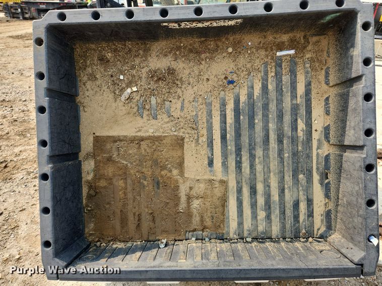 image for item LX9605 2015 Bobcat 3400XL  utility vehicle