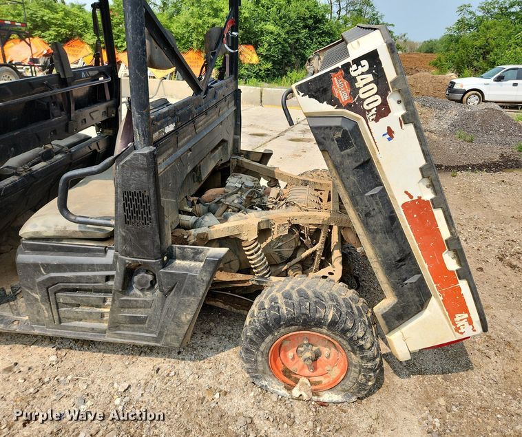 image for item LX9605 2015 Bobcat 3400XL  utility vehicle
