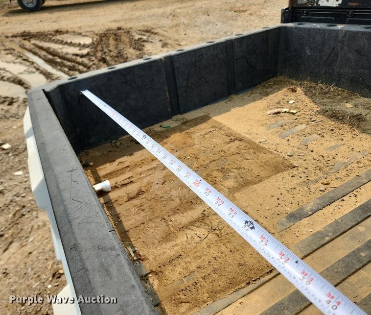 image for item LX9605 2015 Bobcat 3400XL  utility vehicle