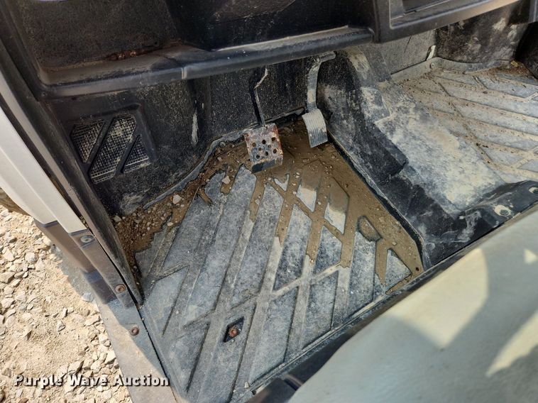 image for item LX9606 2015 Bobcat 3400XL  utility vehicle