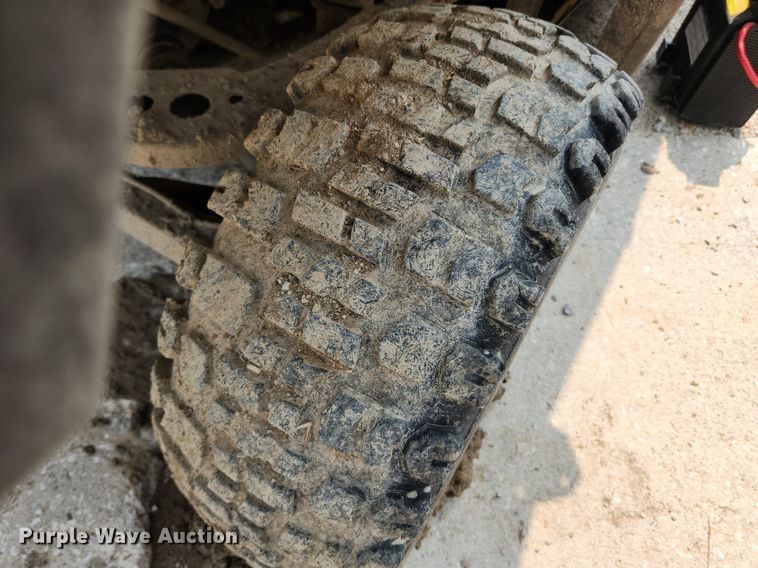 image for item LX9606 2015 Bobcat 3400XL  utility vehicle