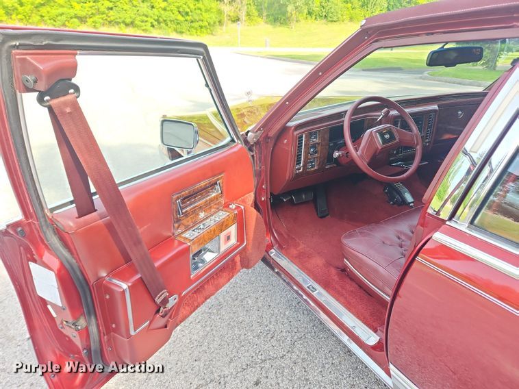 image for item LX9612 1992 Cadillac Brougham d'Elegance