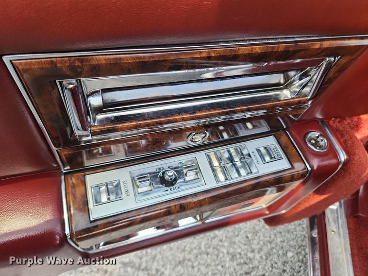 image for item LX9612 1992 Cadillac Brougham d'Elegance