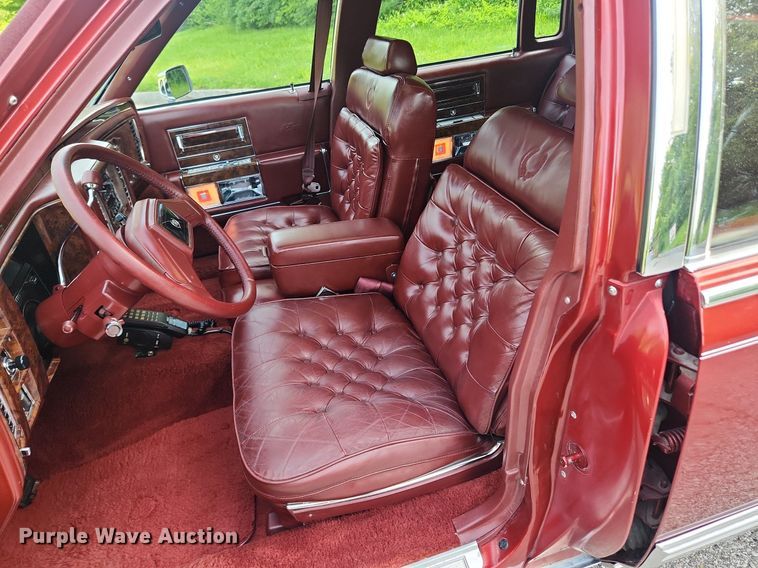 image for item LX9612 1992 Cadillac Brougham d'Elegance