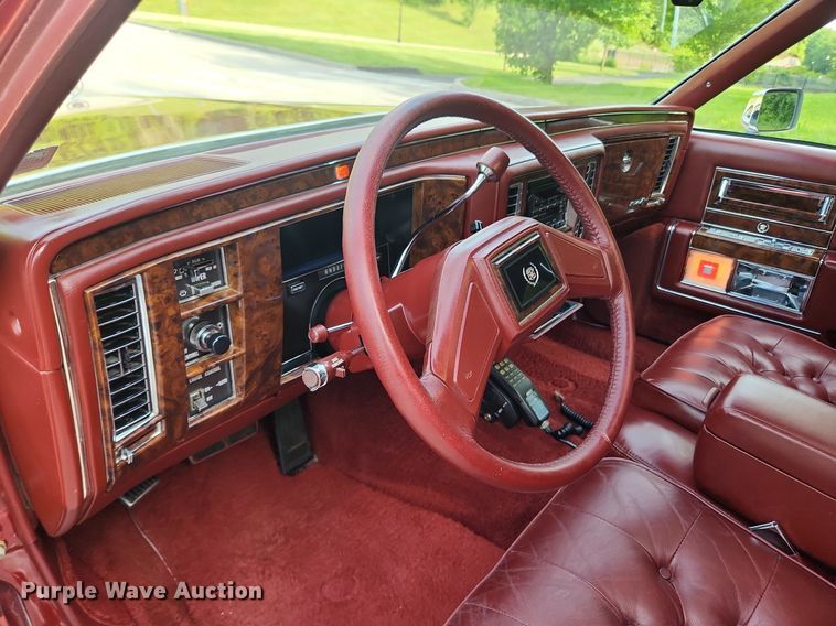 image for item LX9612 1992 Cadillac Brougham d'Elegance