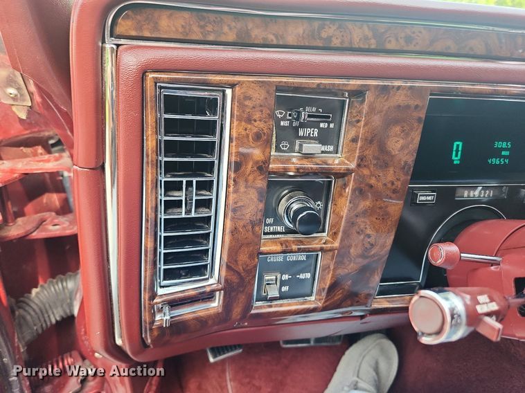 image for item LX9612 1992 Cadillac Brougham d'Elegance