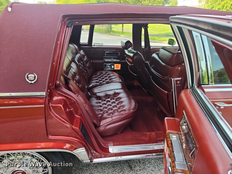 image for item LX9612 1992 Cadillac Brougham d'Elegance