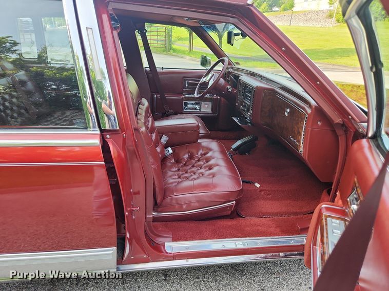 image for item LX9612 1992 Cadillac Brougham d'Elegance