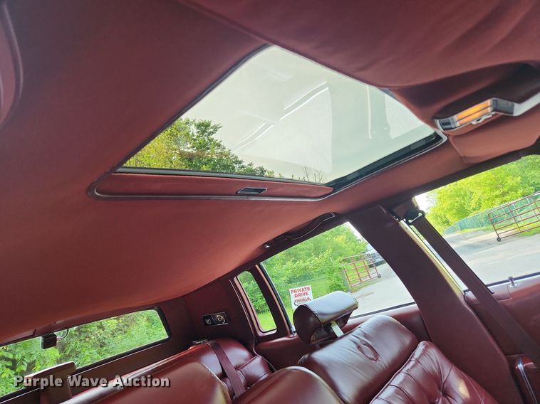 image for item LX9612 1992 Cadillac Brougham d'Elegance