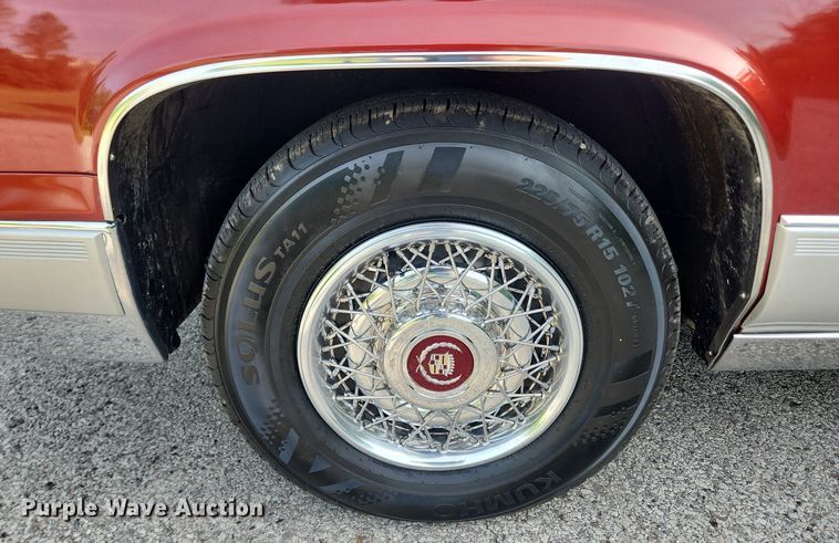 image for item LX9612 1992 Cadillac Brougham d'Elegance