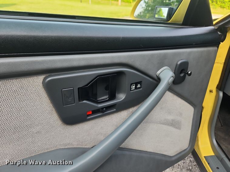 image for item LX9613 1987 Pontiac Firebird Formula