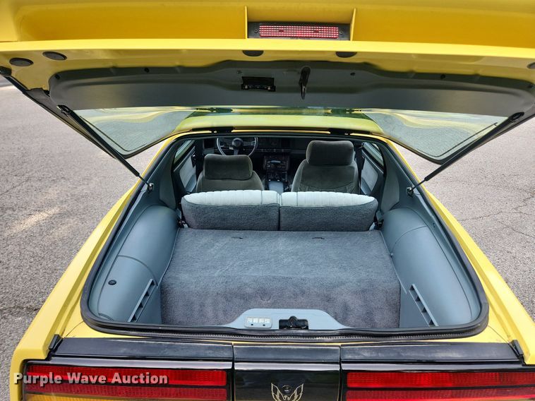 image for item LX9613 1987 Pontiac Firebird Formula