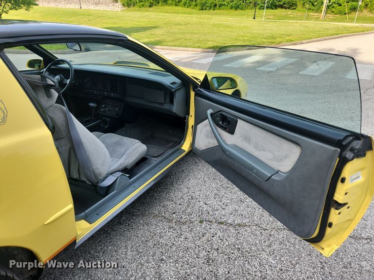 image for item LX9613 1987 Pontiac Firebird Formula