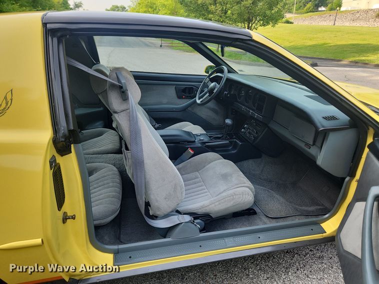 image for item LX9613 1987 Pontiac Firebird Formula