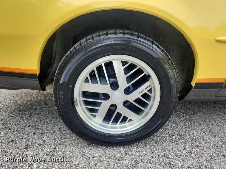 image for item LX9613 1987 Pontiac Firebird Formula