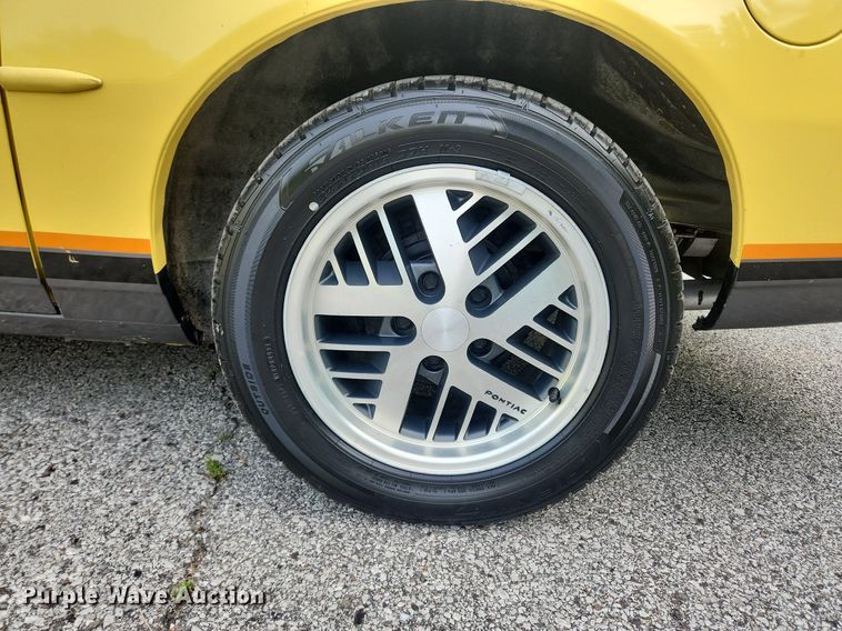image for item LX9613 1987 Pontiac Firebird Formula