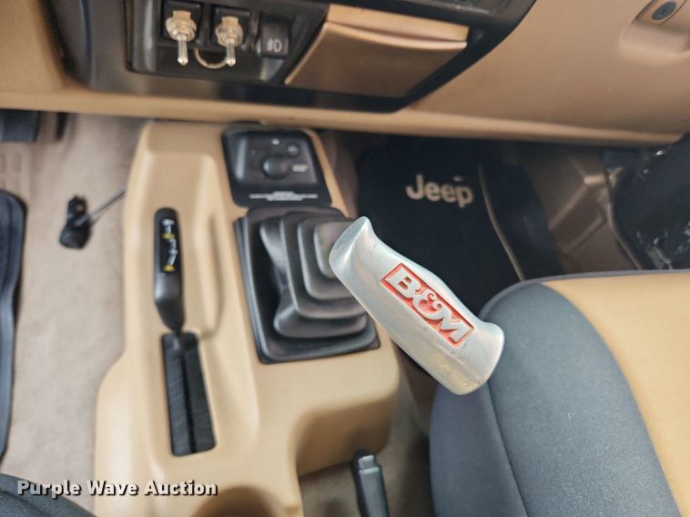 image for item LX9614 1999 Jeep Wrangler Sport  SUV