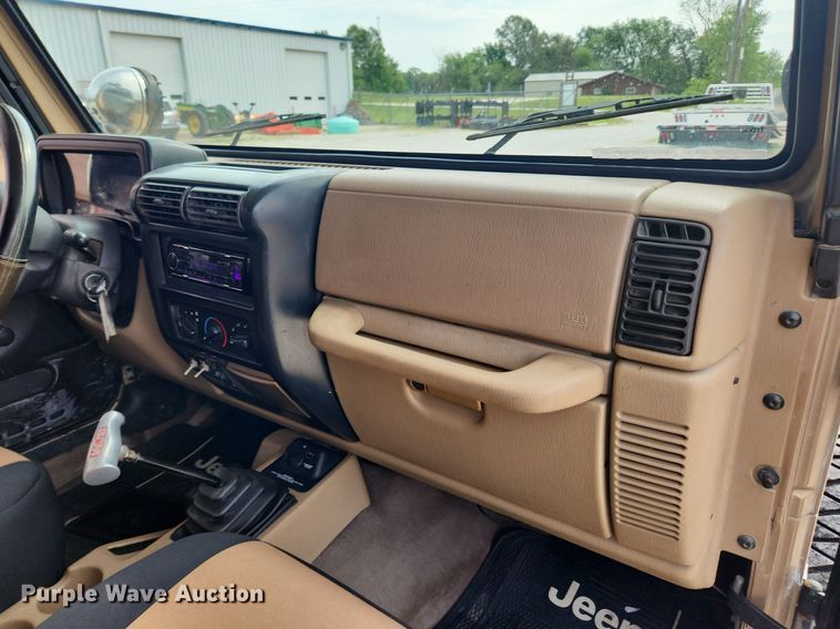 image for item LX9614 1999 Jeep Wrangler Sport  SUV