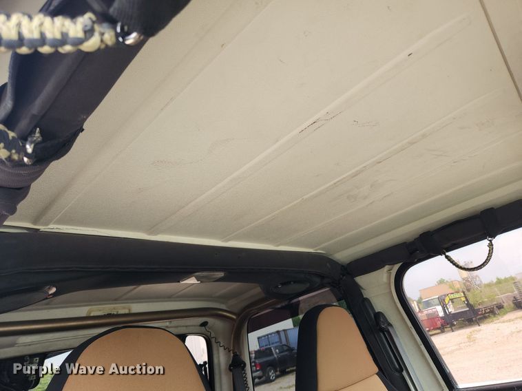 image for item LX9614 1999 Jeep Wrangler Sport  SUV