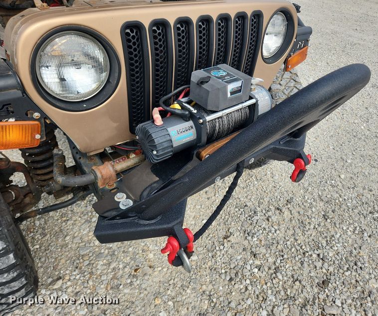 image for item LX9614 1999 Jeep Wrangler Sport  SUV