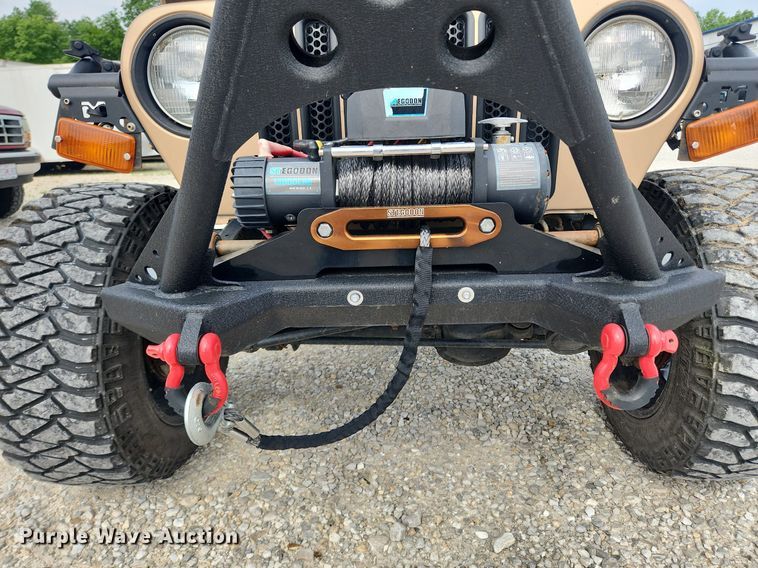 image for item LX9614 1999 Jeep Wrangler Sport  SUV