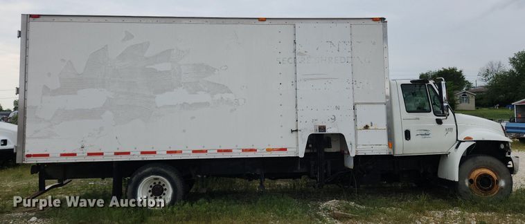 image for item LX9616 2007 International 4400  box truck