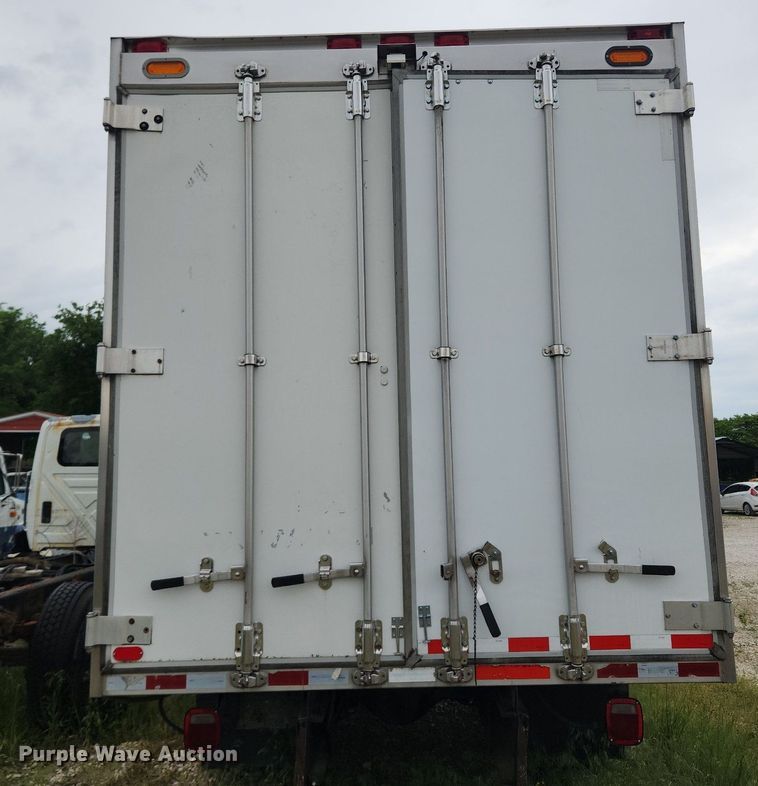 image for item LX9616 2007 International 4400  box truck