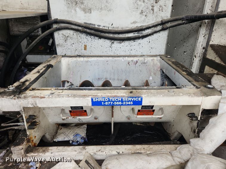 image for item LX9616 2007 International 4400  box truck