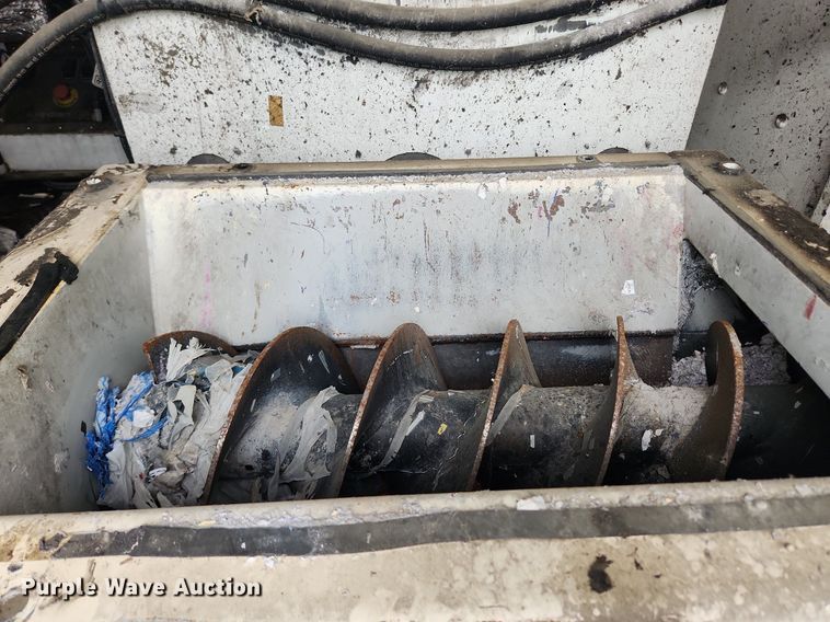 image for item LX9616 2007 International 4400  box truck