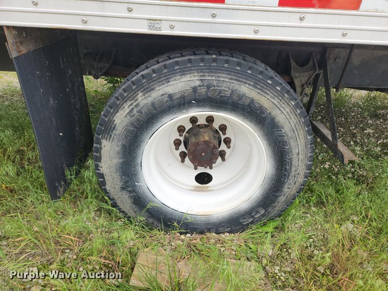 image for item LX9616 2007 International 4400  box truck