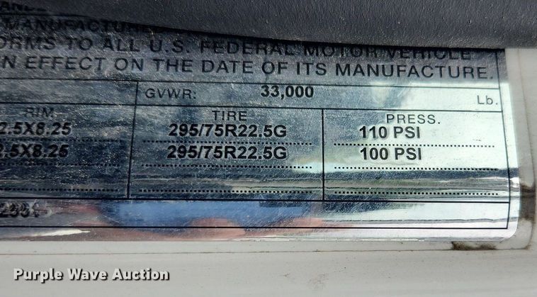 image for item LX9616 2007 International 4400  box truck