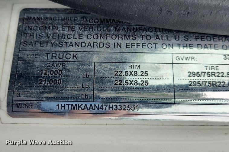 image for item LX9616 2007 International 4400  box truck