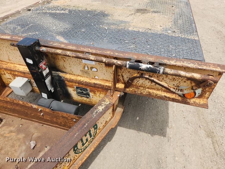 image for item LX9630 2004 Holden HCZ24KT  equipment trailer