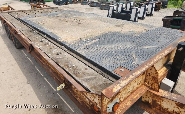 image for item LX9630 2004 Holden HCZ24KT  equipment trailer