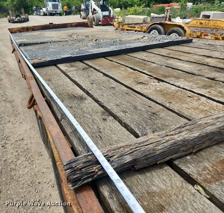 image for item LX9630 2004 Holden HCZ24KT  equipment trailer