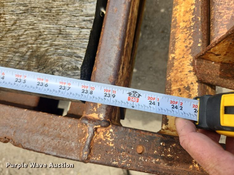 image for item LX9630 2004 Holden HCZ24KT  equipment trailer