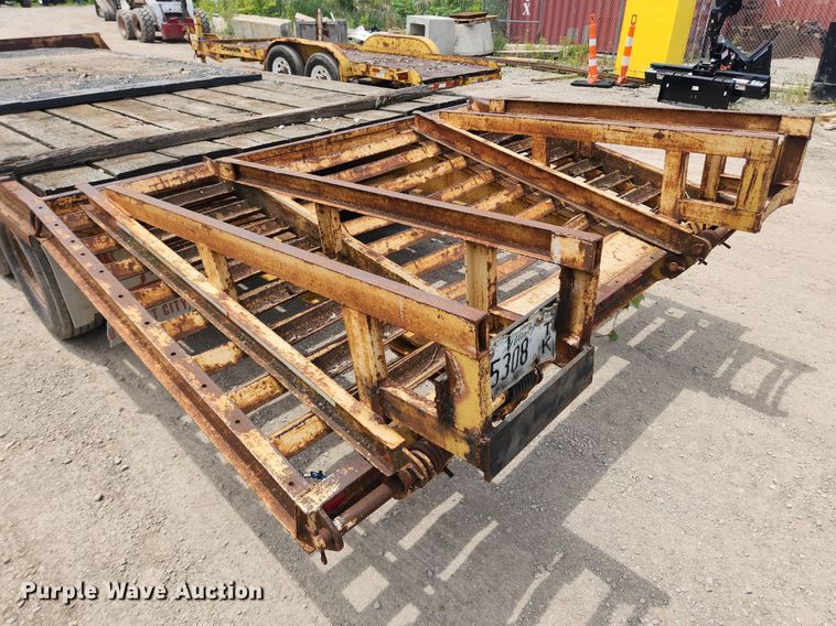 image for item LX9630 2004 Holden HCZ24KT  equipment trailer