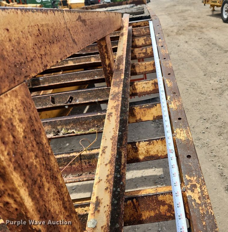 image for item LX9630 2004 Holden HCZ24KT  equipment trailer