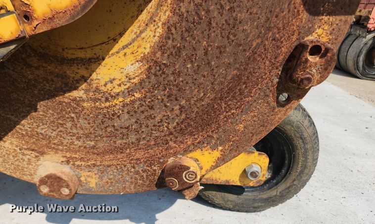 image for item LX9637 2002 Vermeer V2050  root cutter