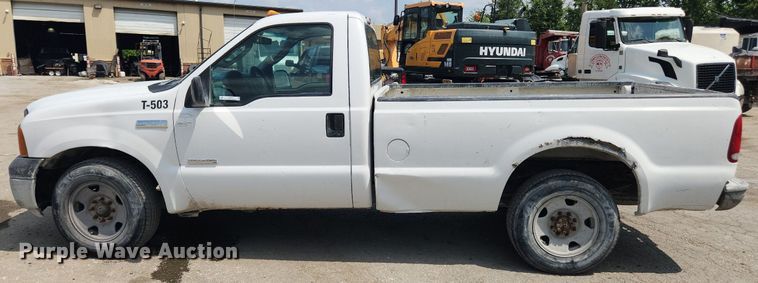 image for item LX9640 2005 Ford F250 Super Duty XL  pickup truck