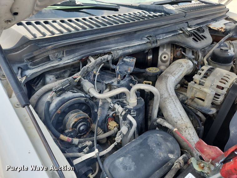 image for item LX9640 2005 Ford F250 Super Duty XL  pickup truck