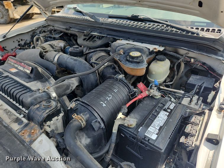 image for item LX9640 2005 Ford F250 Super Duty XL  pickup truck