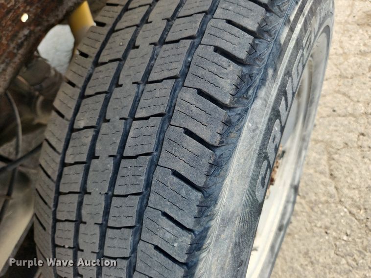 image for item LX9640 2005 Ford F250 Super Duty XL  pickup truck