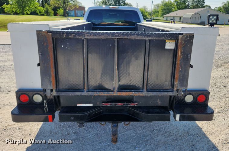 image for item LX9676 2012 Ford F450 Super Duty XL  utility / service truck