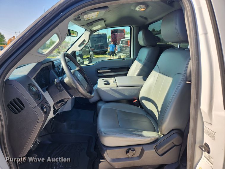 image for item LX9676 2012 Ford F450 Super Duty XL  utility / service truck