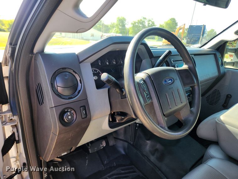 image for item LX9676 2012 Ford F450 Super Duty XL  utility / service truck