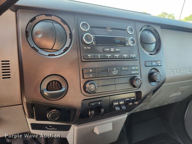 image for item LX9676 2012 Ford F450 Super Duty XL  utility / service truck