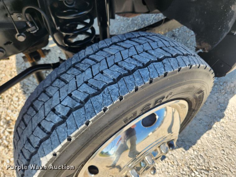 image for item LX9676 2012 Ford F450 Super Duty XL  utility / service truck